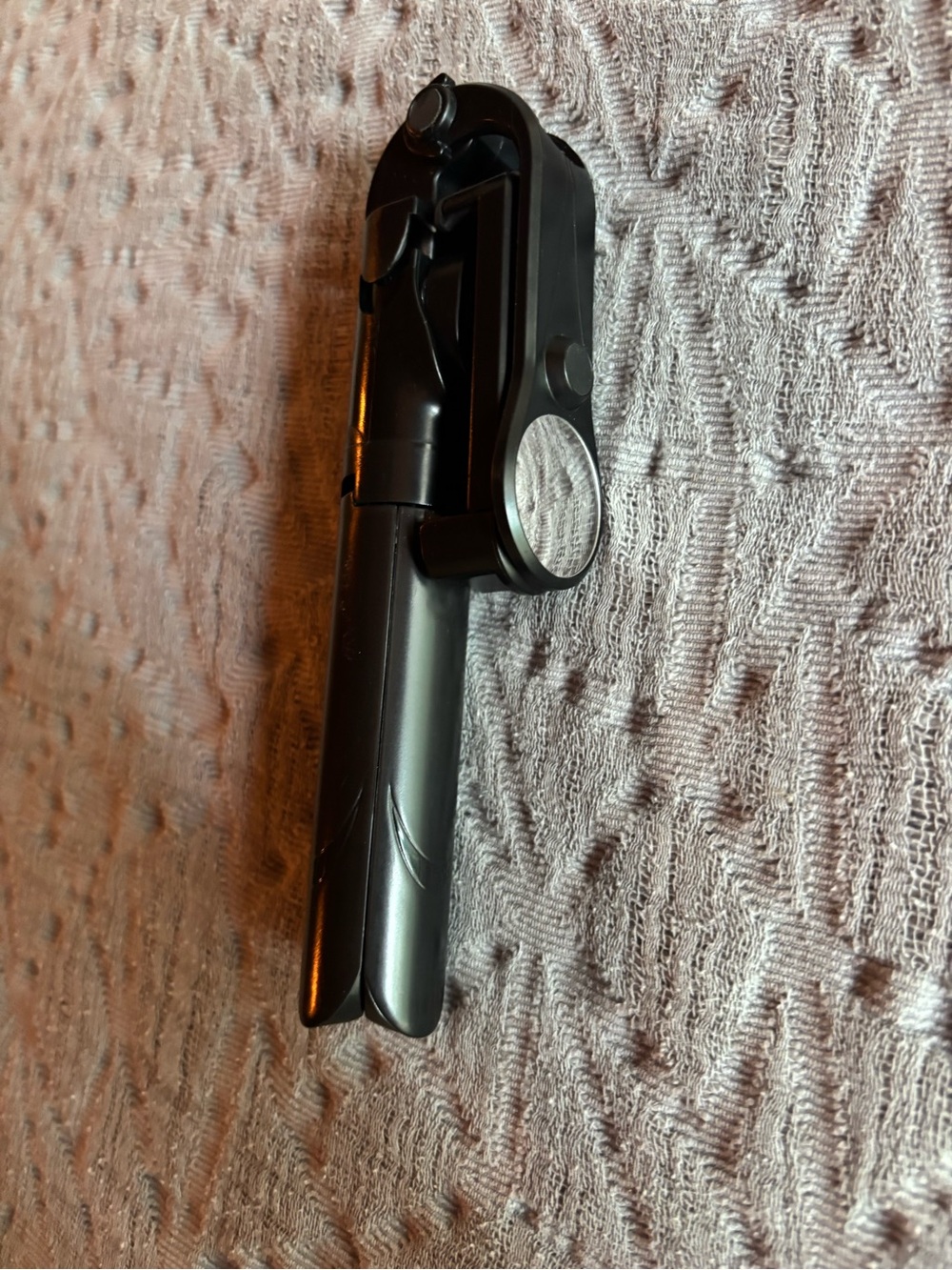 Selfie Stick/ Tripod —new with photo button